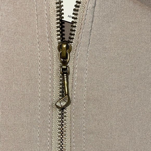 NWT Coldwater Creek embroidered detail zip front vest. Size medium - Picture 7 of 9